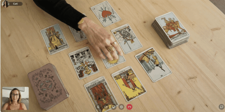 ¿Cómo elegir un tarot online de confianza? 10 aspectos que deberías comprobar